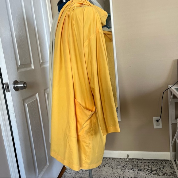 Perry Ellis yellow and cream vintage 90s baggy trench coat, size 10 - Picture 5 of 8